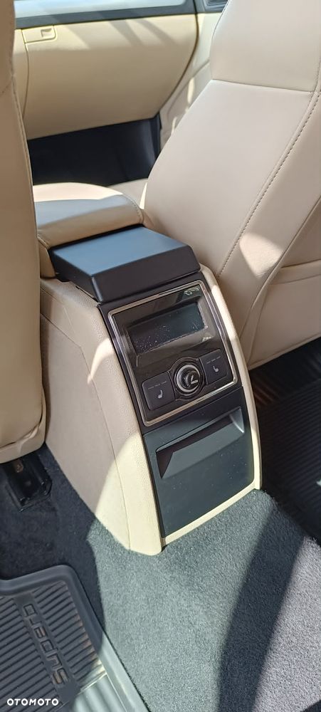 Skoda Superb 2.0 TDI Platinum DSG - 11