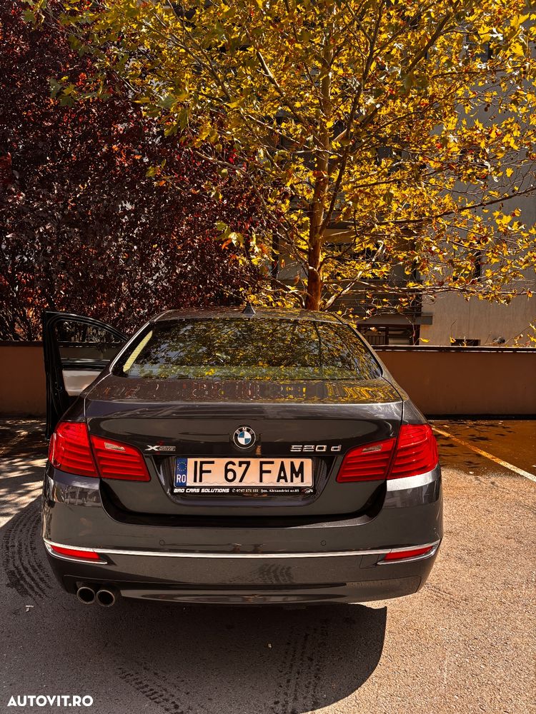 BMW Seria 5 520d xDrive AT - 23