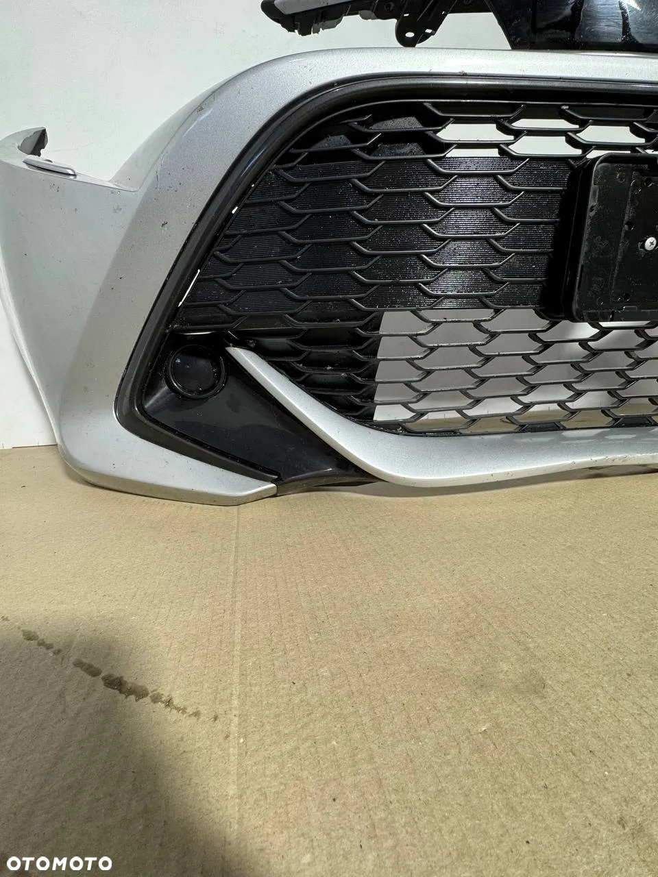 TOYOTA COROLLA E21 ZDERZAK PRZEDNI PRZÓD PDC HB KOMBI KOD KOLORU 1F7 - 5
