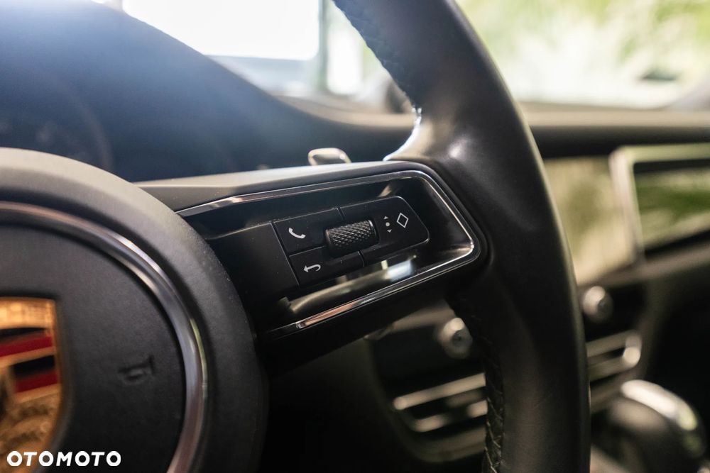 Porsche Macan Standard - 17