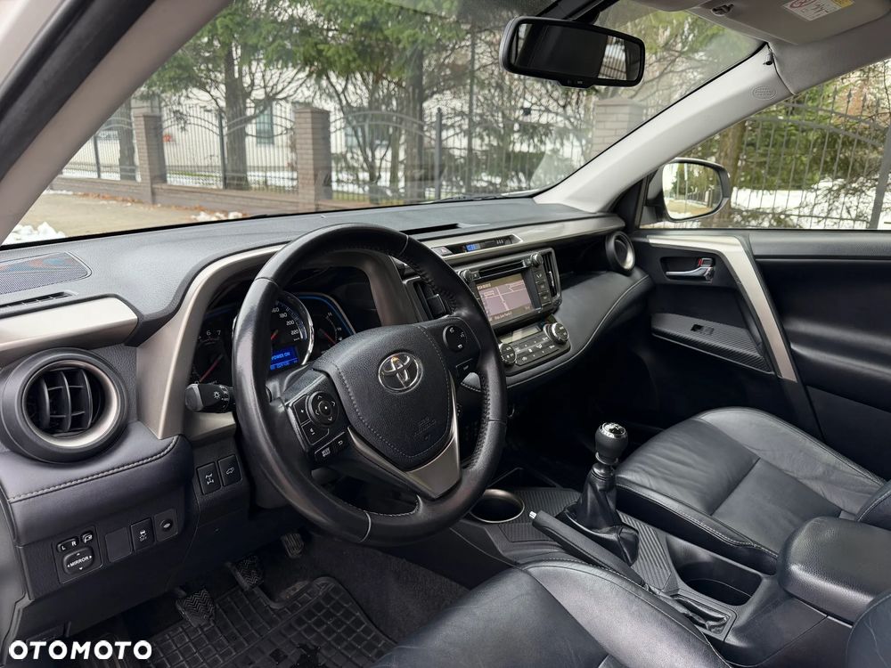 Toyota RAV4 2.2 D-4D Prestige - 11