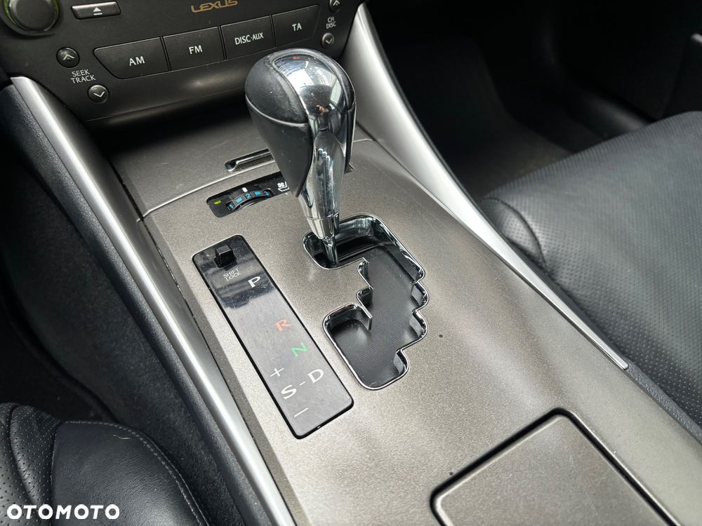 Lexus IS 250 Elegance - 14