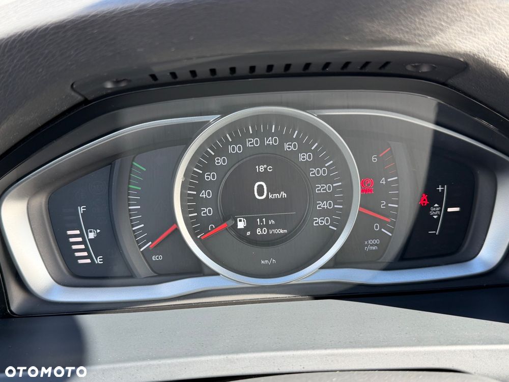 Volvo V60 D4 Drive-E Momentum - 15