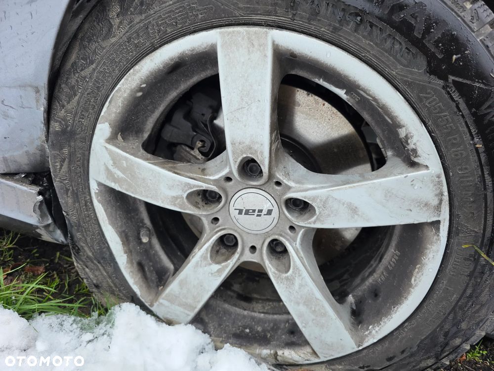 BMW Seria 3 318d Sport Line - 11