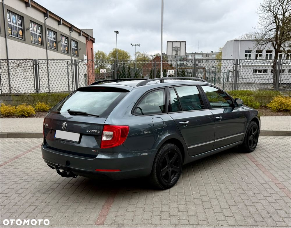 Skoda Superb 2.0 TDI 4x4 Ambition DSG - 2