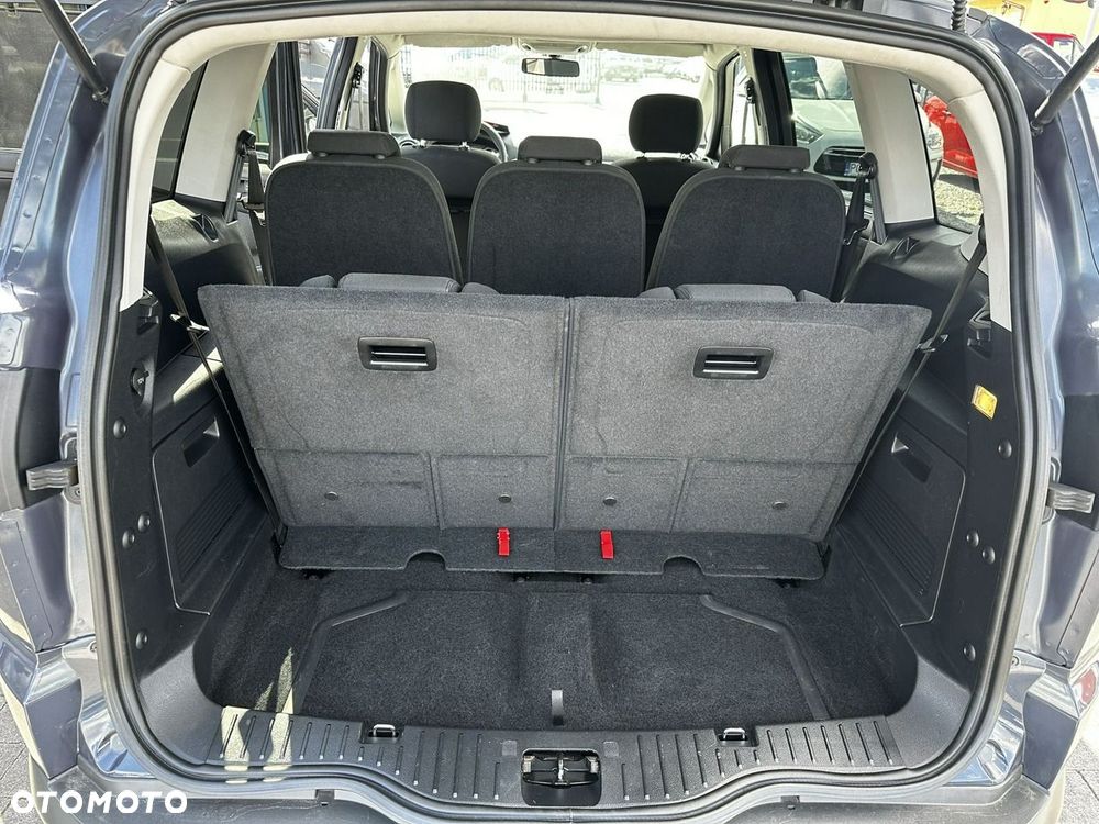 Ford S-Max - 31