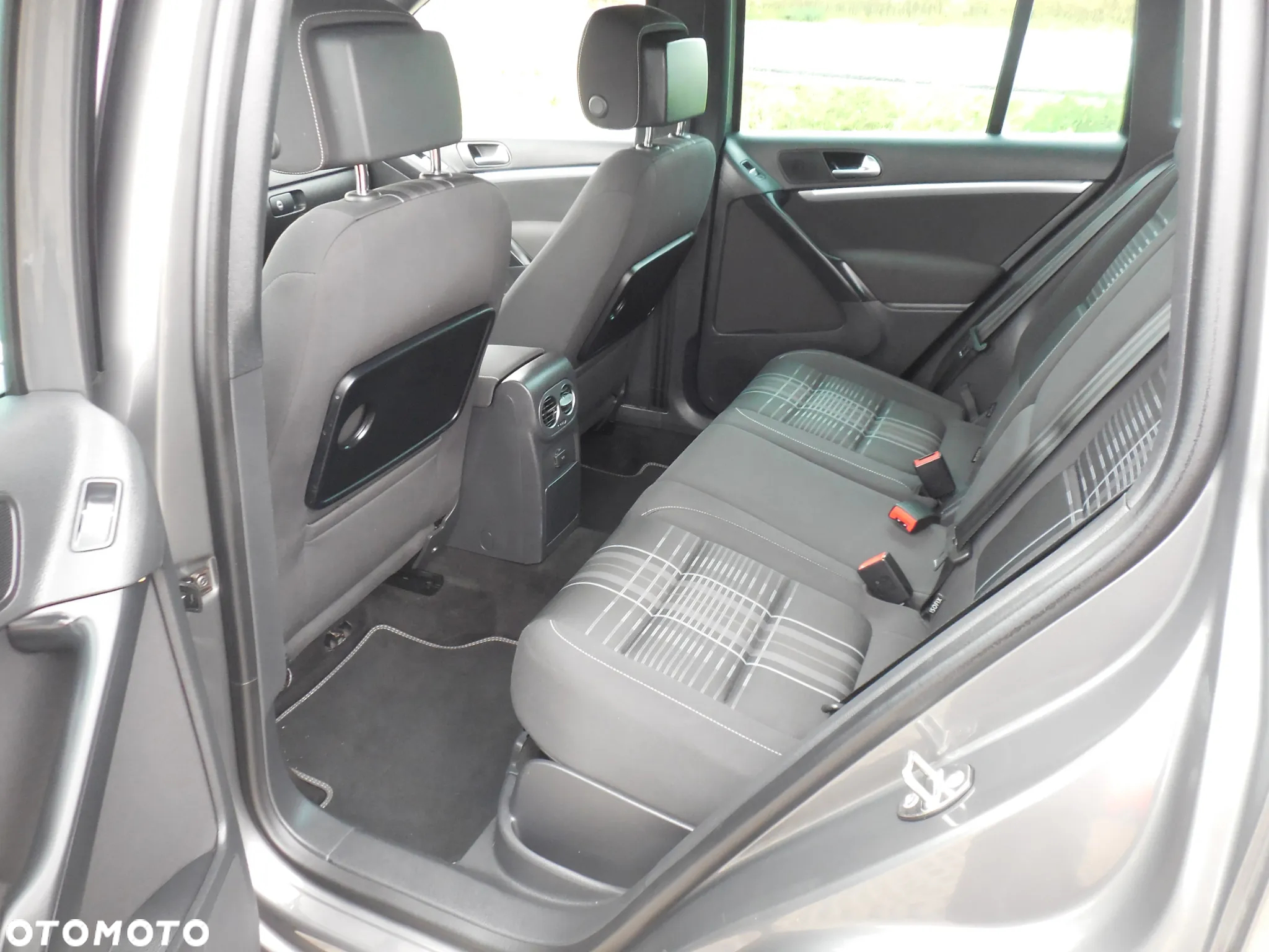 Volkswagen Tiguan - 14