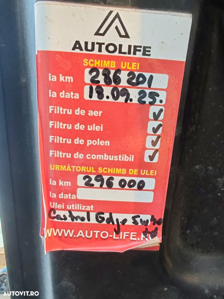 Volkswagen Golf 1.6 TDI DPF BlueMotion Technology Highline - 17