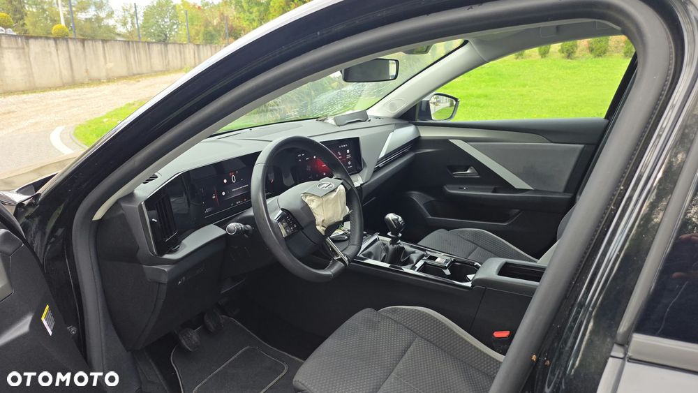 Opel Astra 1.2 Turbo Edition - 21