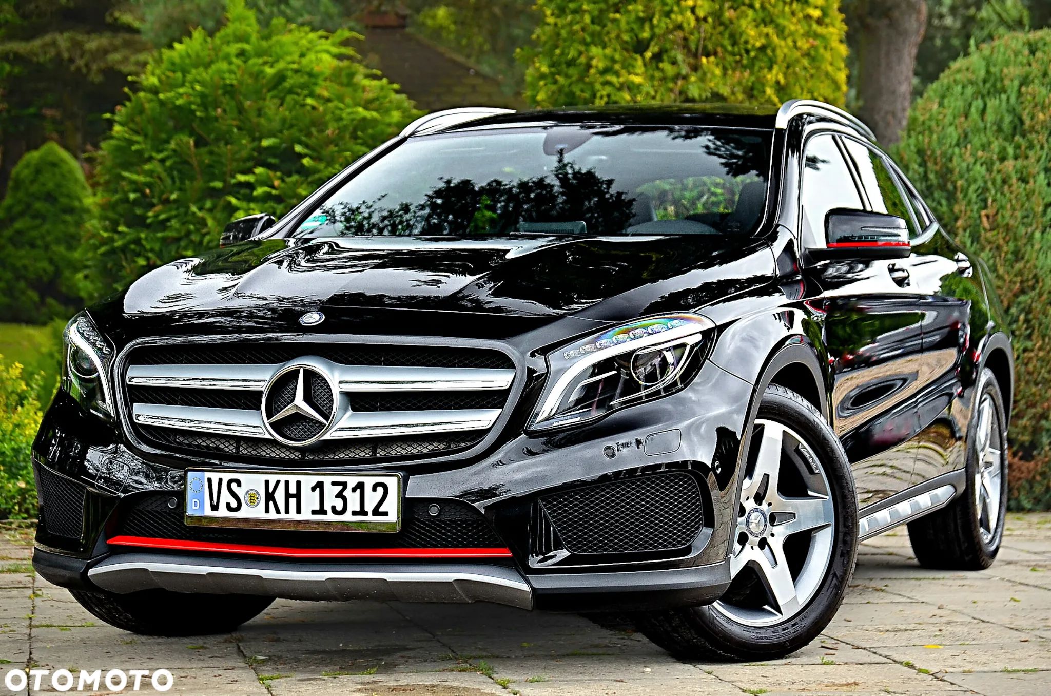 Mercedes-Benz GLA 180 7G-DCT AMG Line - 1