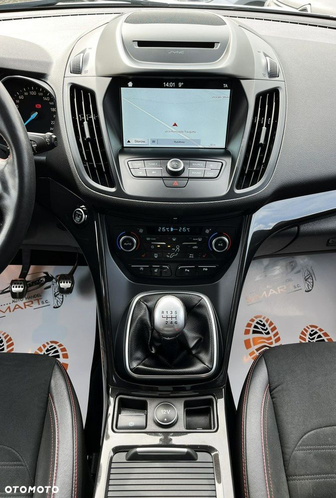 Ford Kuga 1.5 EcoBoost 2x4 ST-Line - 17