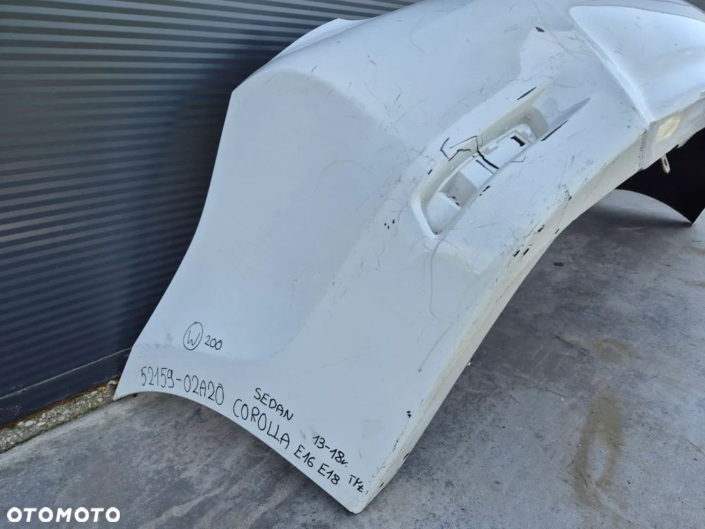 ORYGINALNY ZDERZAK TYLNI TOYOTA Corolla E16 / E18 - 3