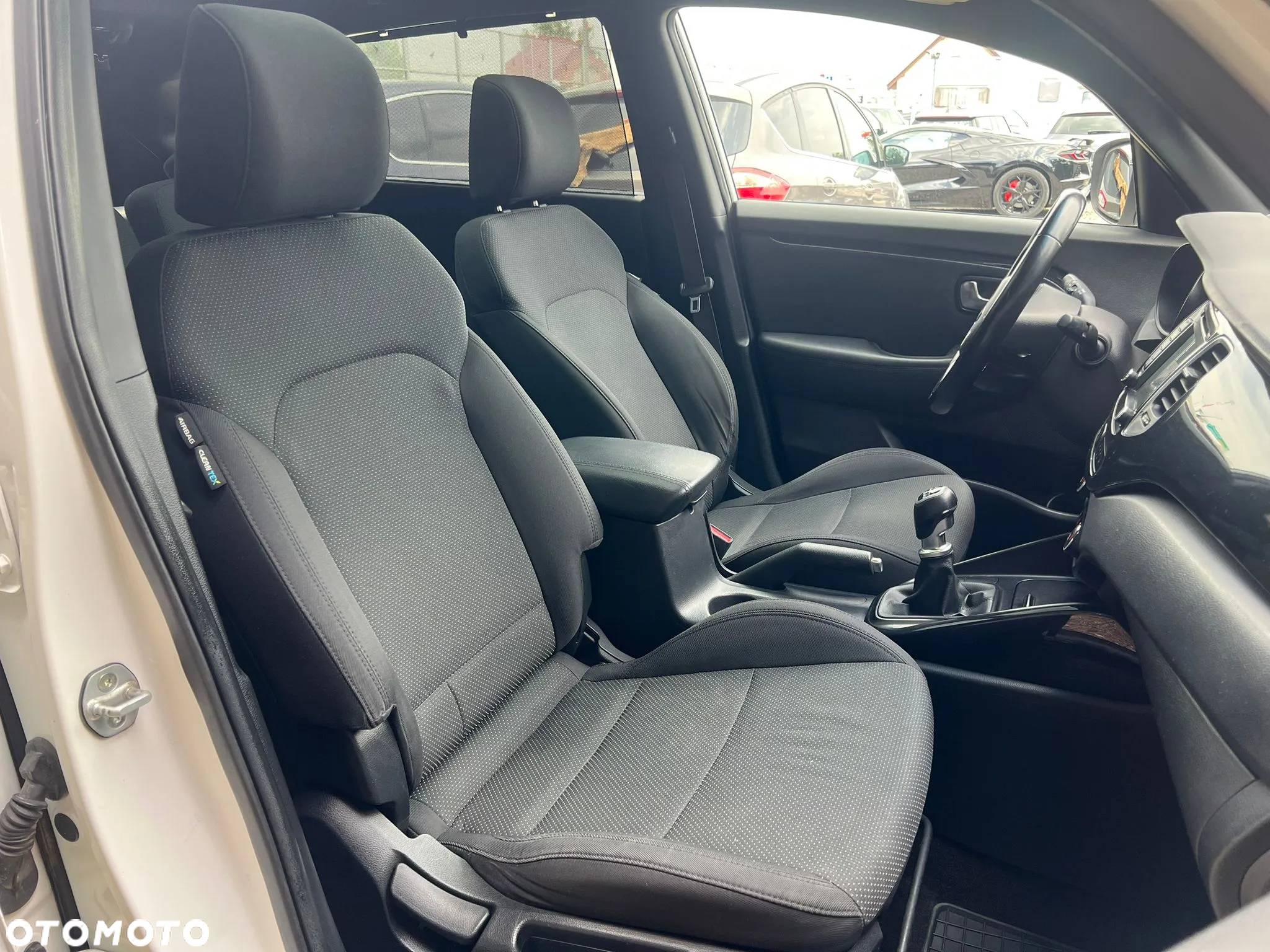 Kia Carens 1.7 CRDi XL 7os - 16