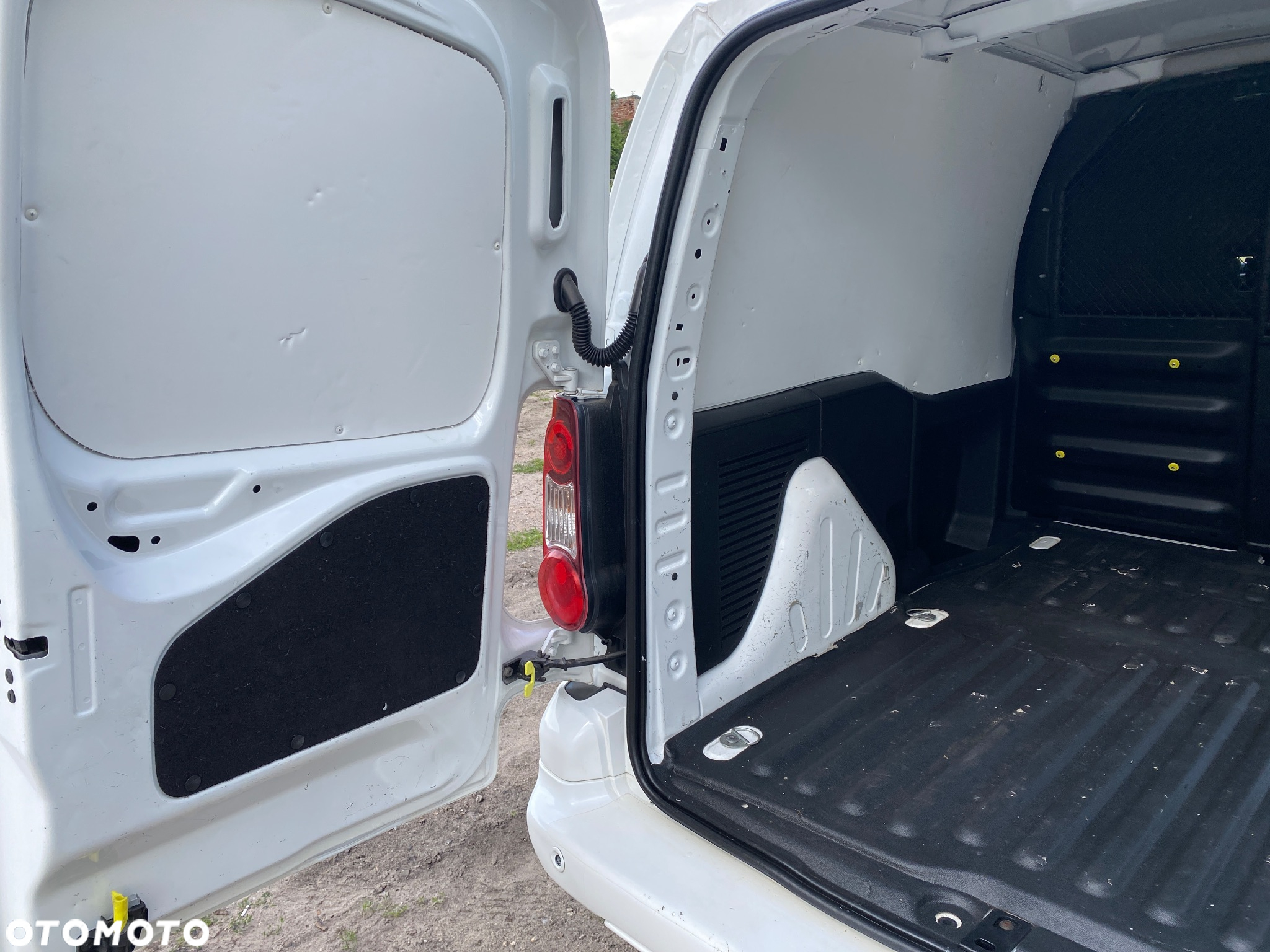 Citroën BERLINGO - 25