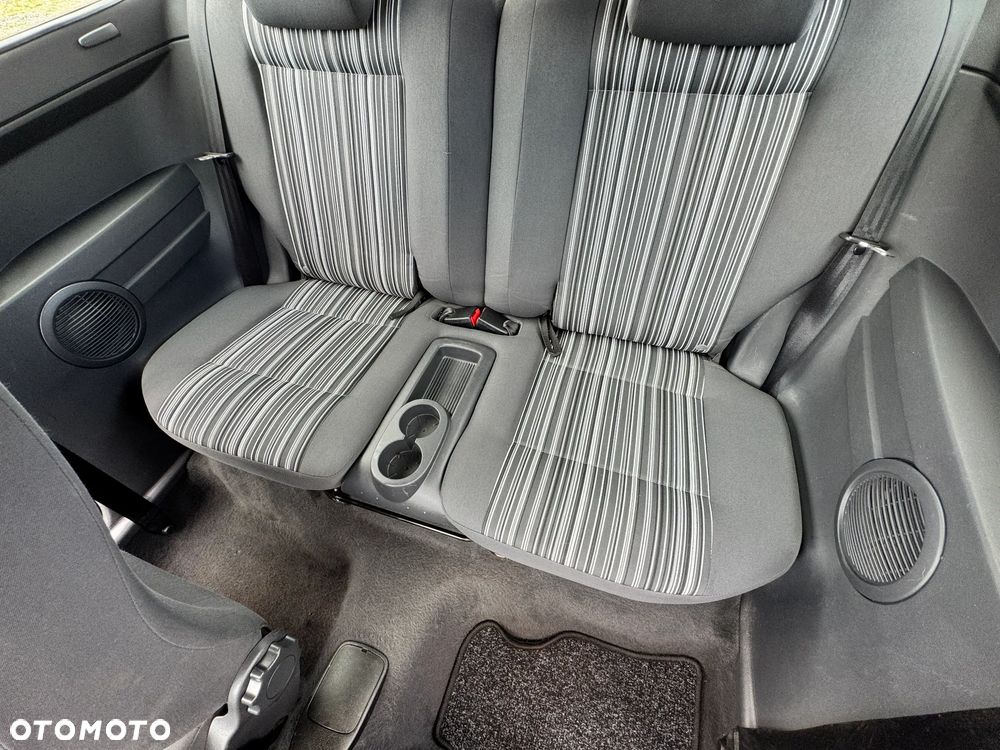 Volkswagen Fox - 16