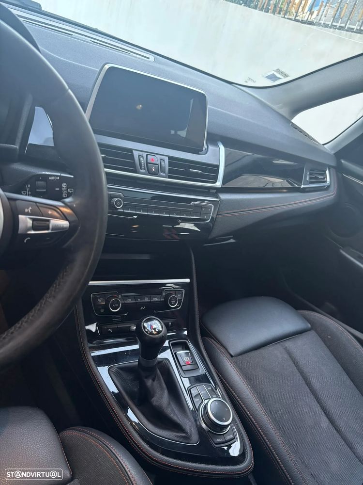BMW 214 Active Tourer d Pack M - 9
