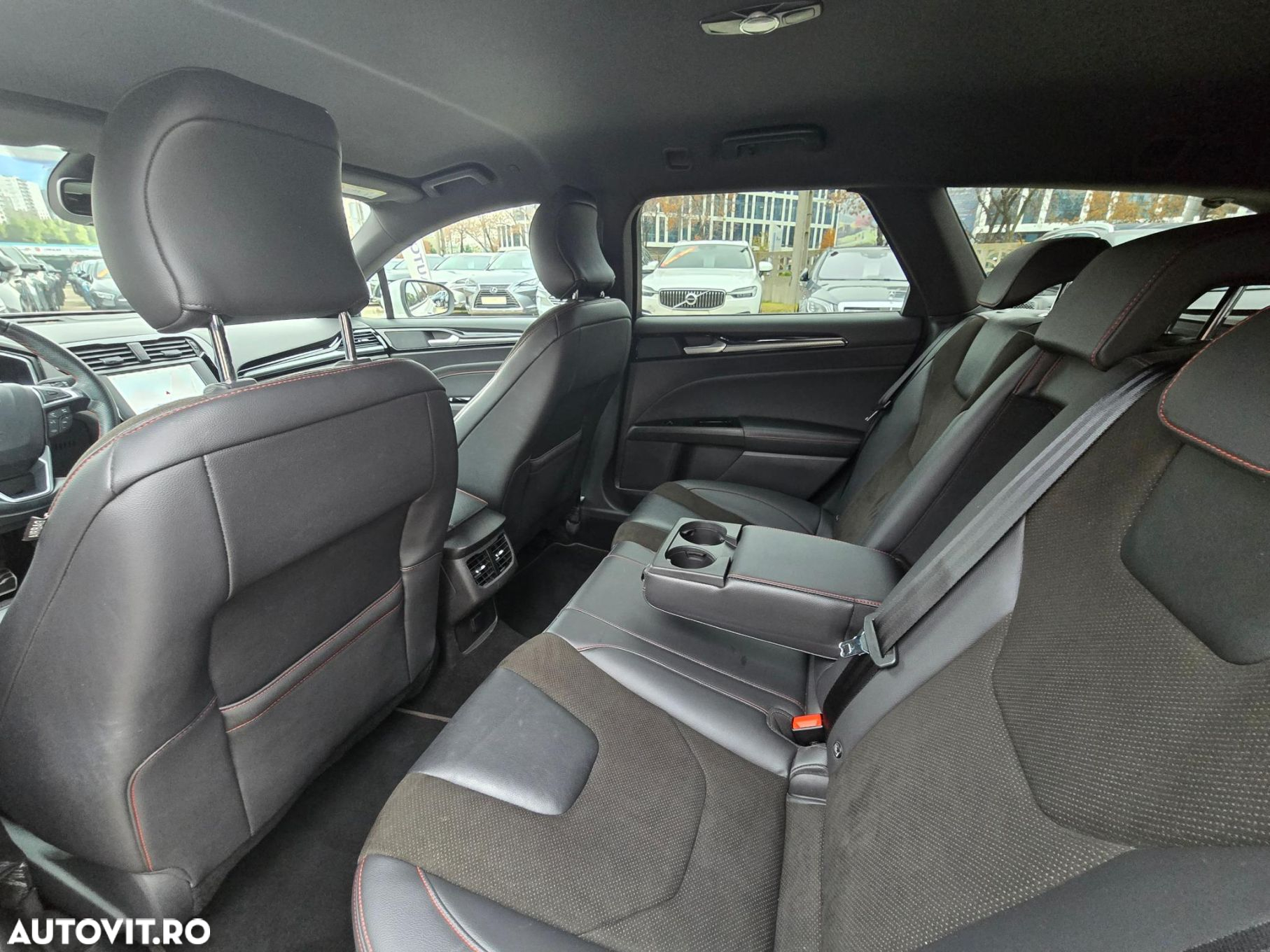 Ford Mondeo 2.0 HEV ST Line High - 26