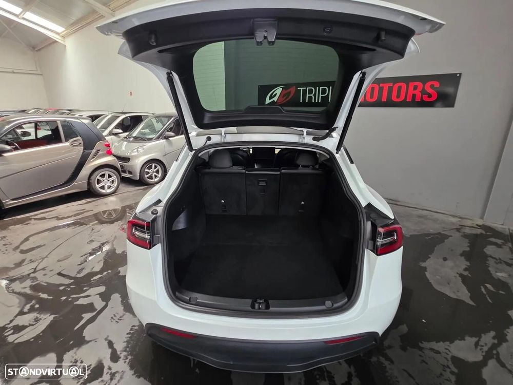 Tesla Model Y Long Range Dual Motor AWD - 5