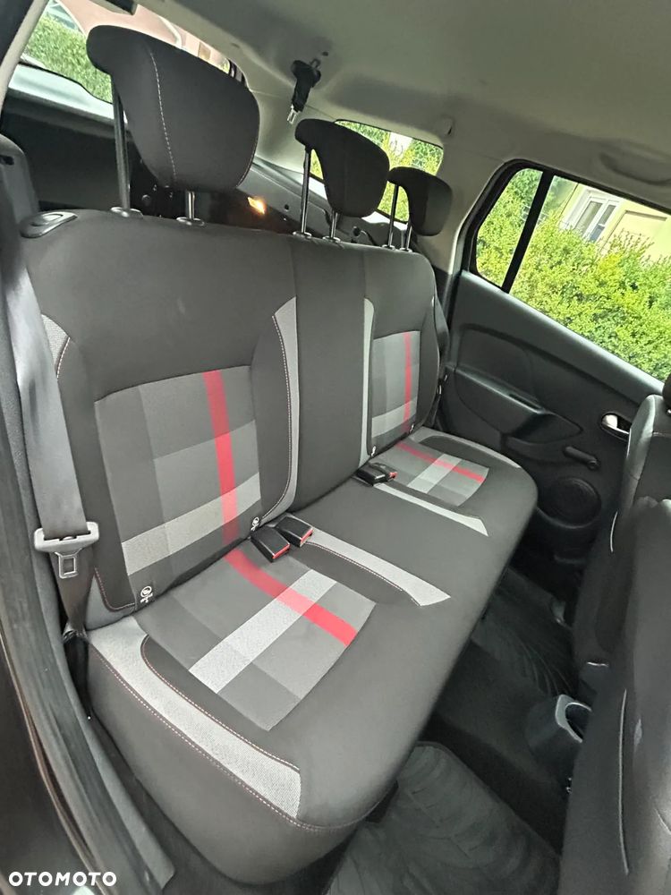 Dacia Logan MCV TCe 90 S&S Stepway Celebration - 16