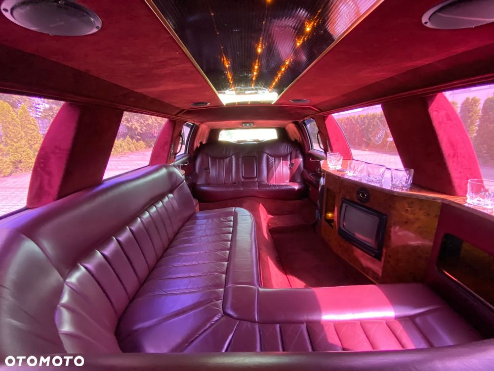 Lincoln Town Car ver-4-6-executive - 22