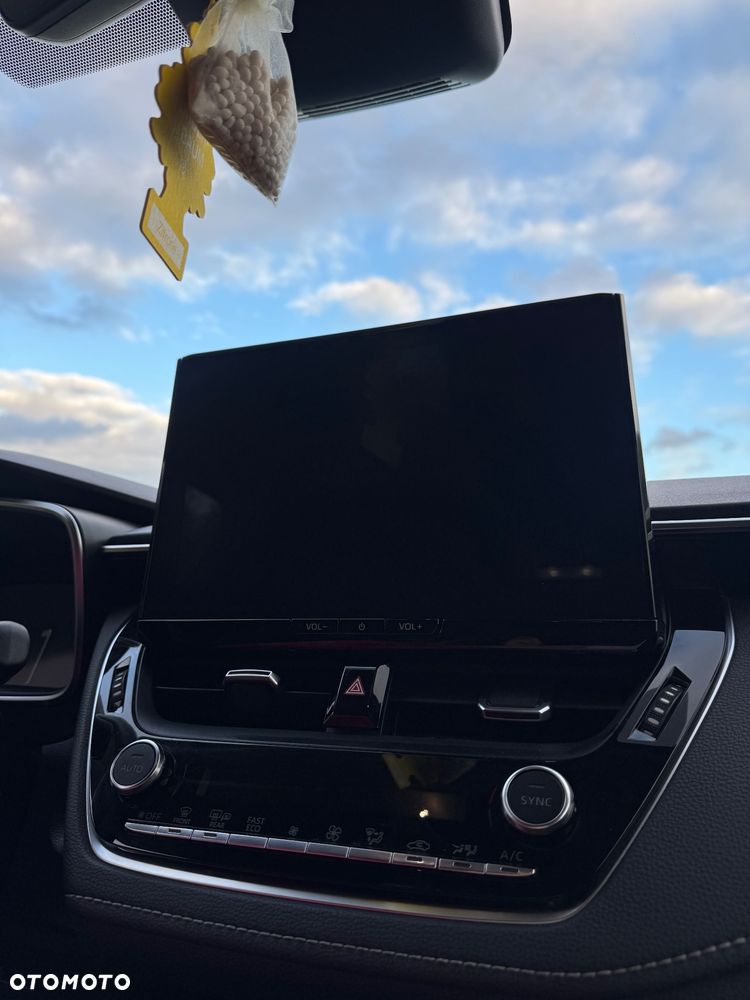 Toyota Corolla - 12