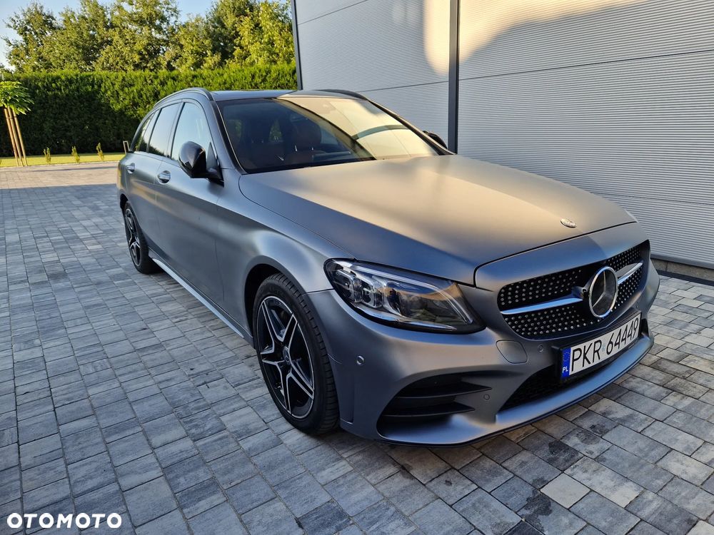 Mercedes-Benz Klasa C 300 d T 4Matic 9G-TRONIC AMG Line - 11