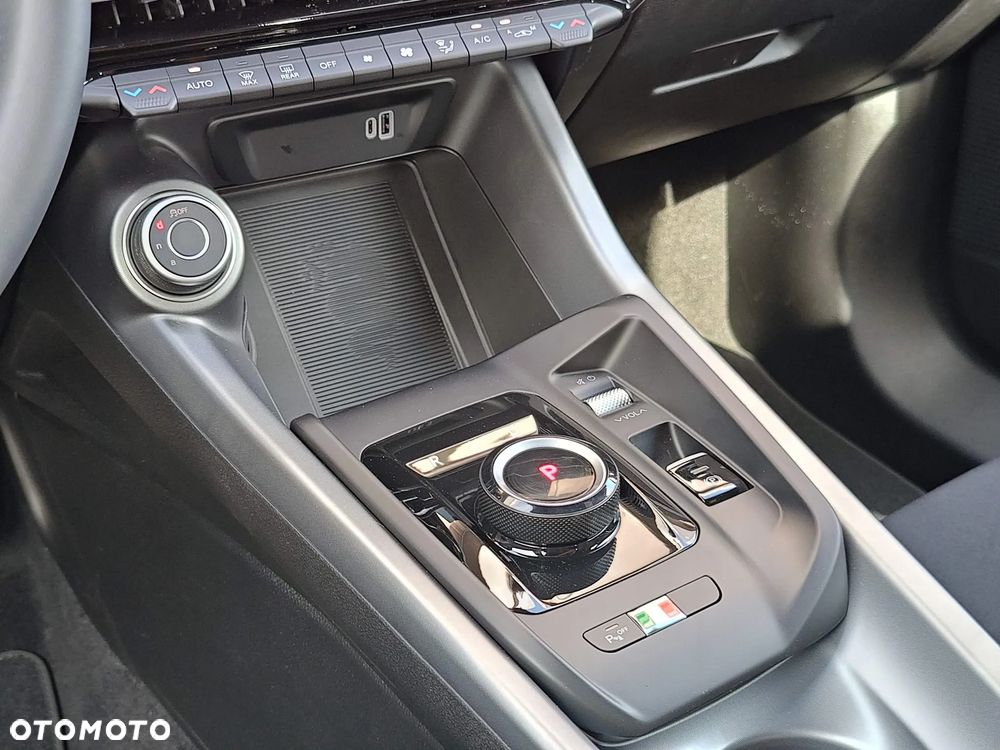 Alfa Romeo Tonale 1.5 T4 GSE mHEV Sprint DCT - 11