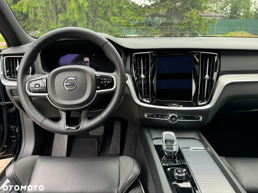 Volvo S60 B5 B AWD Plus Dark - 10