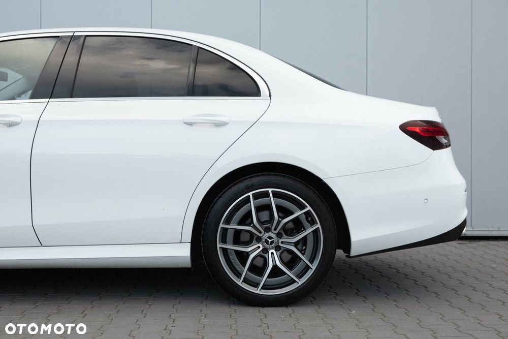 Mercedes-Benz Klasa E 220 d 4-Matic AMG/Avantgarde - 10