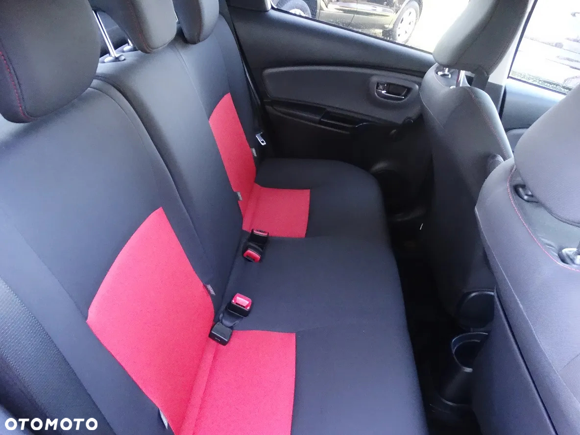 Toyota Yaris - 11