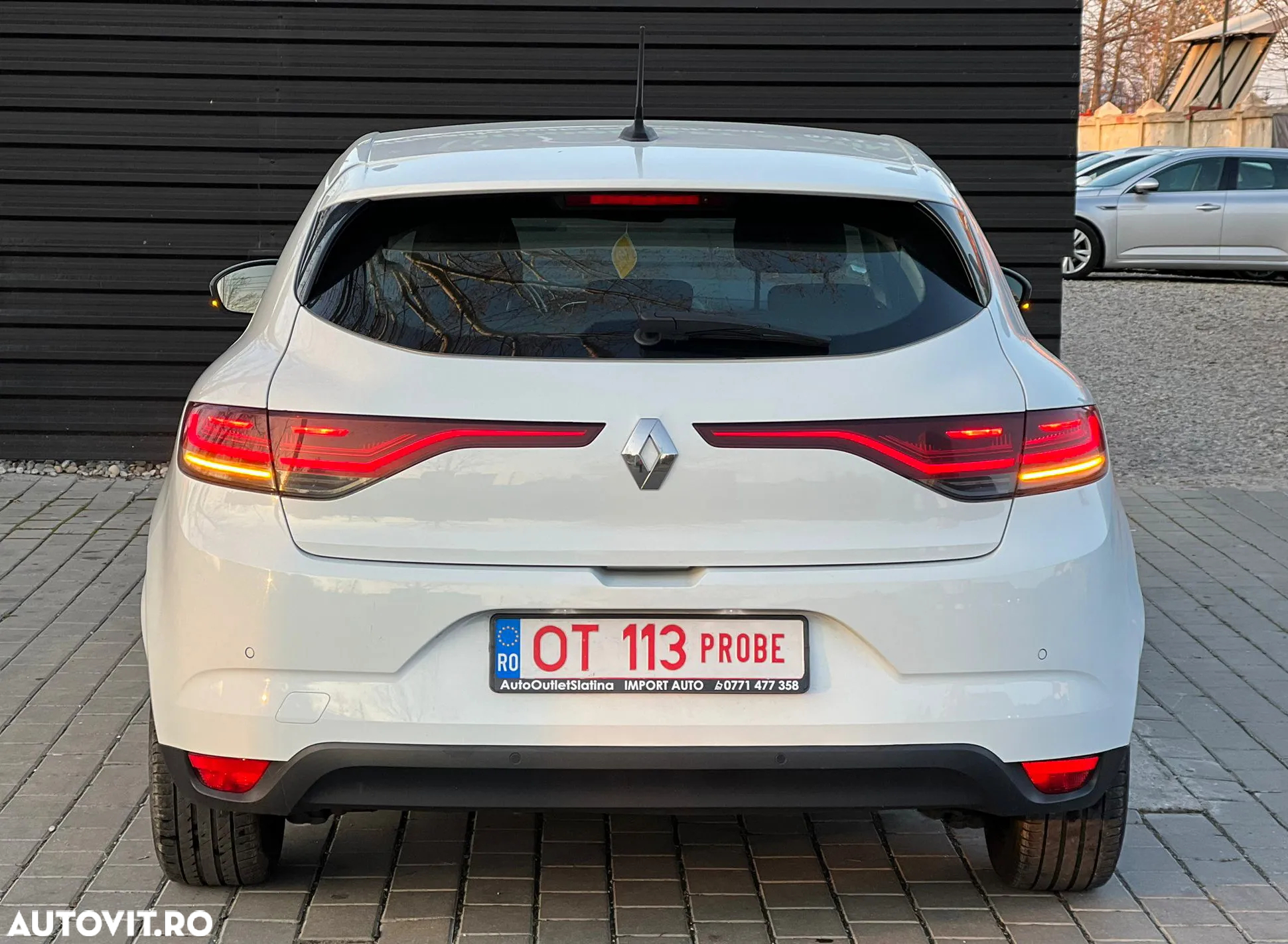 Renault Megane Blue dCi 116 Intens - 11