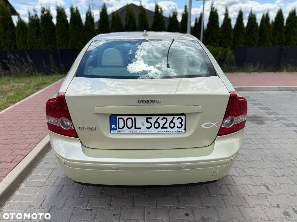 Volvo S40 2.0D Momentum - 3
