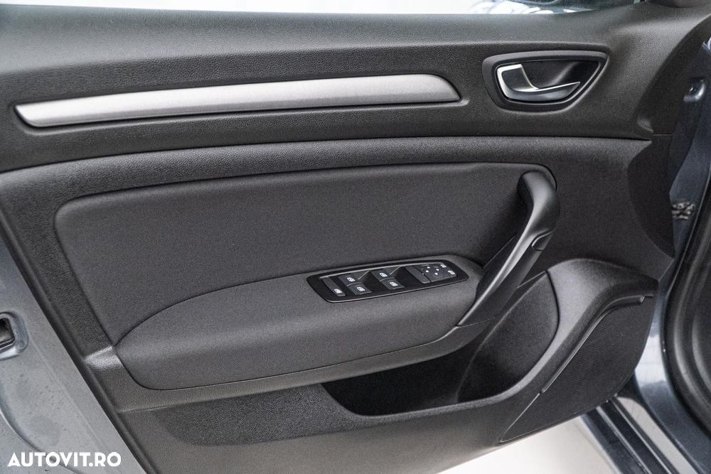 Renault Megane BLUE dCi 115 INTENS - 25