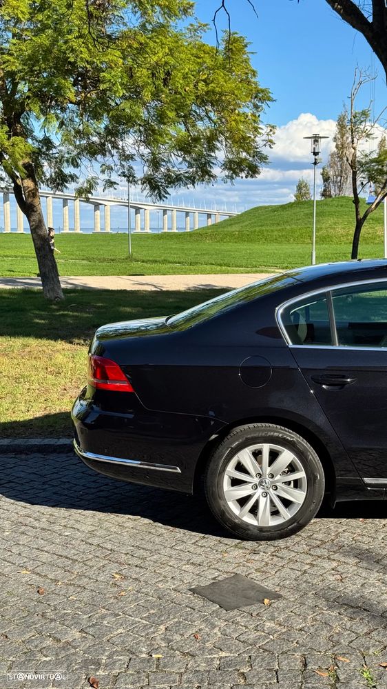 VW Passat 1.6 TDI BlueMotion - 16