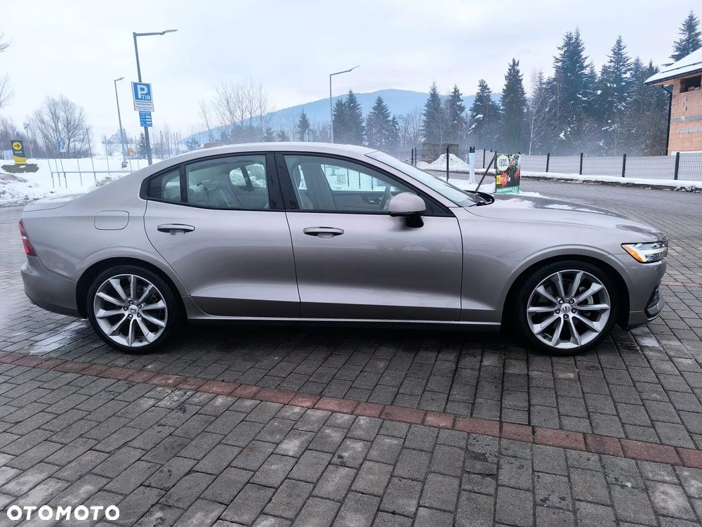 Volvo S60 T5 Momentum Pro - 3