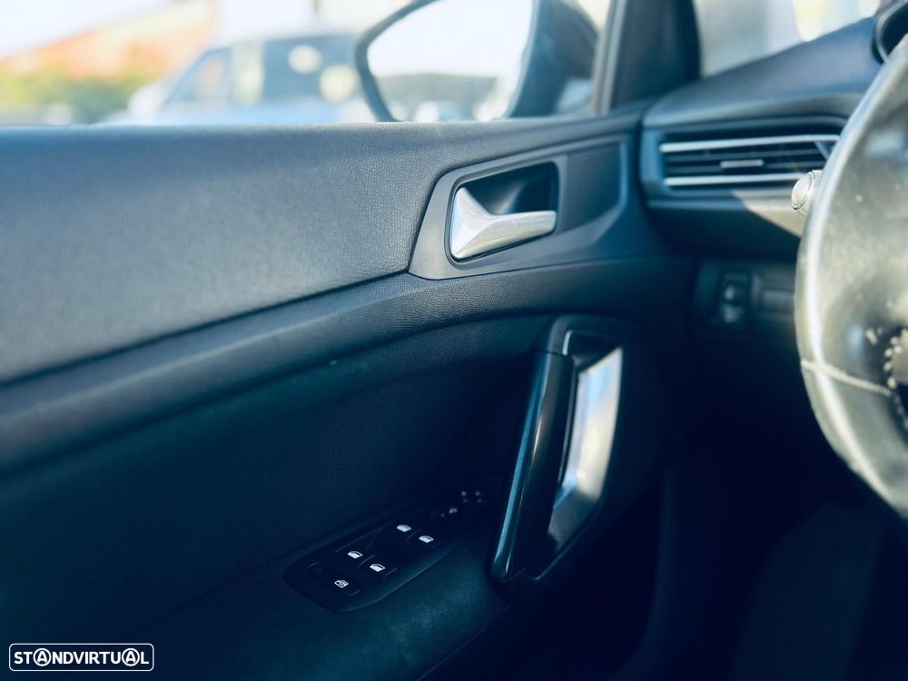 Peugeot 308 1.6 BlueHDi Allure - 22