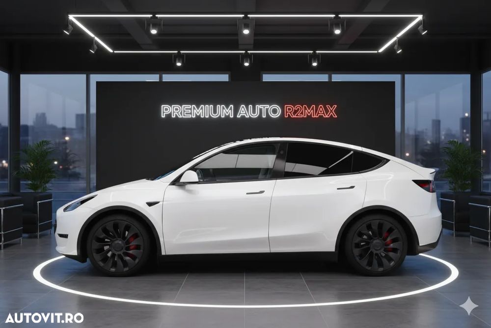 Tesla Model Y - 2