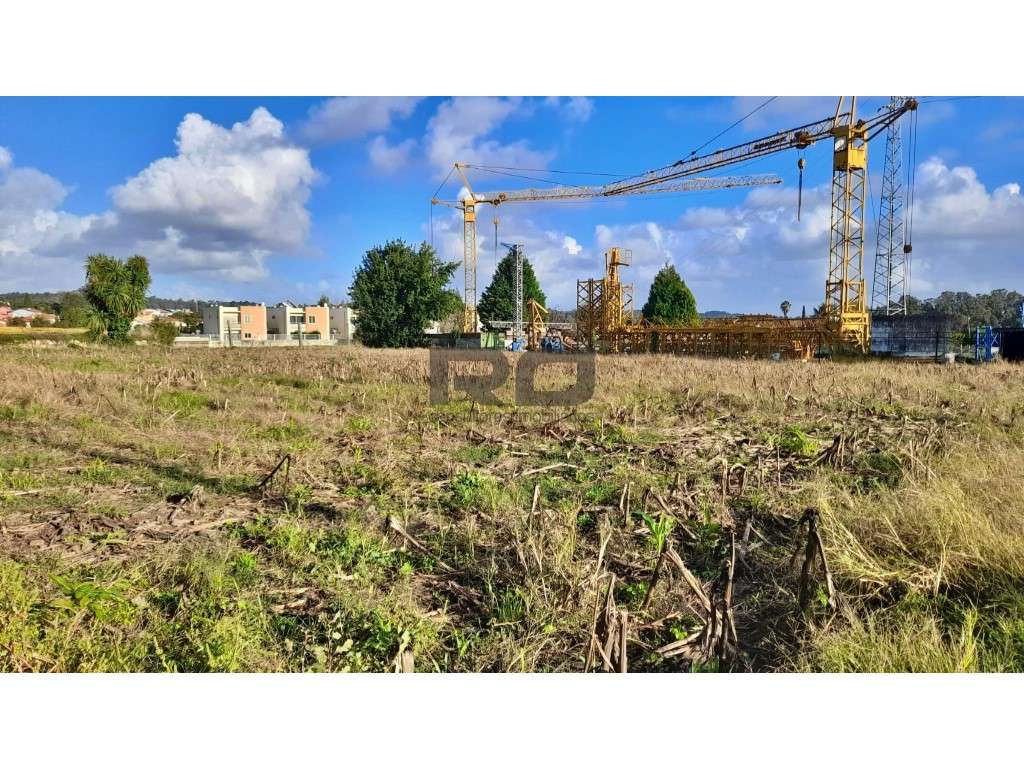 Terreno rústico no Castêlo da Maia - Grande imagem: 5/7