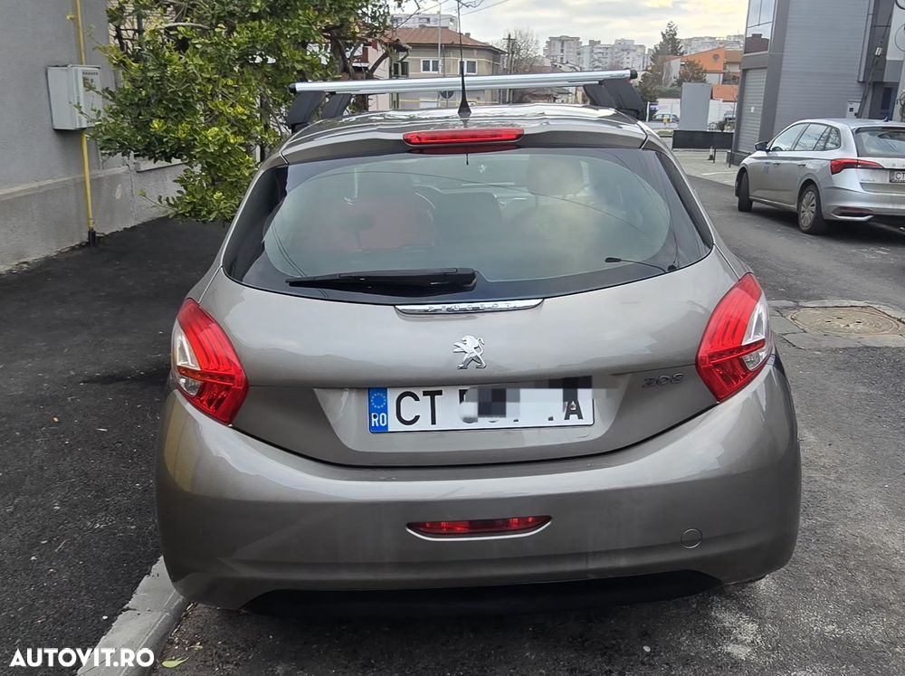 Peugeot 208 - 3