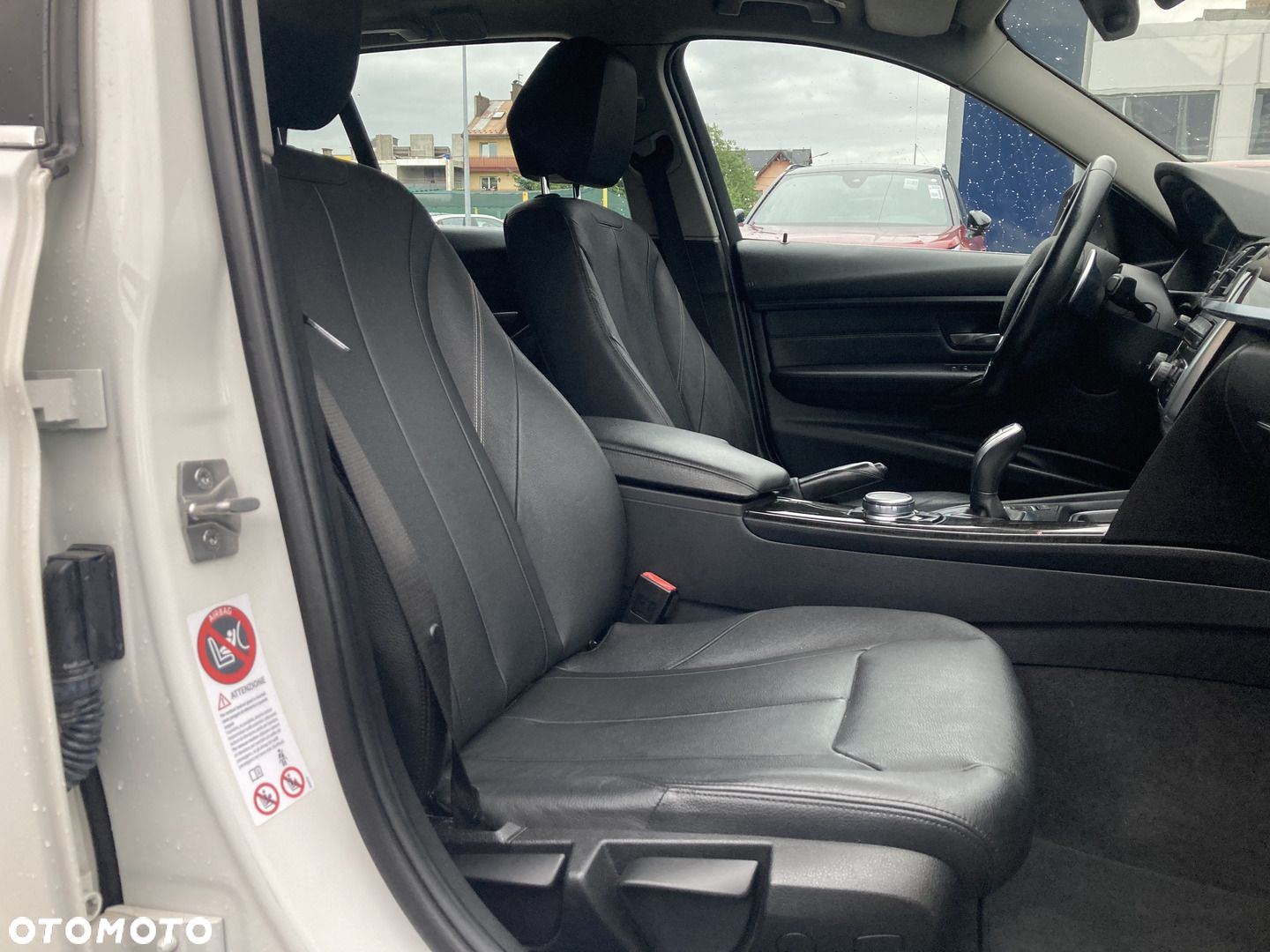 BMW Seria 3 - 28