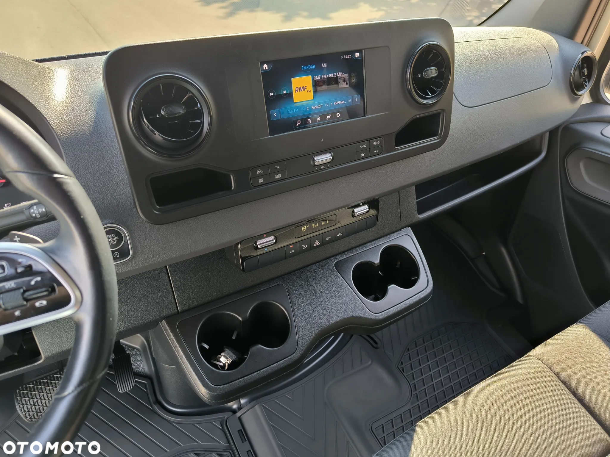 Mercedes-Benz Sprinter - 26