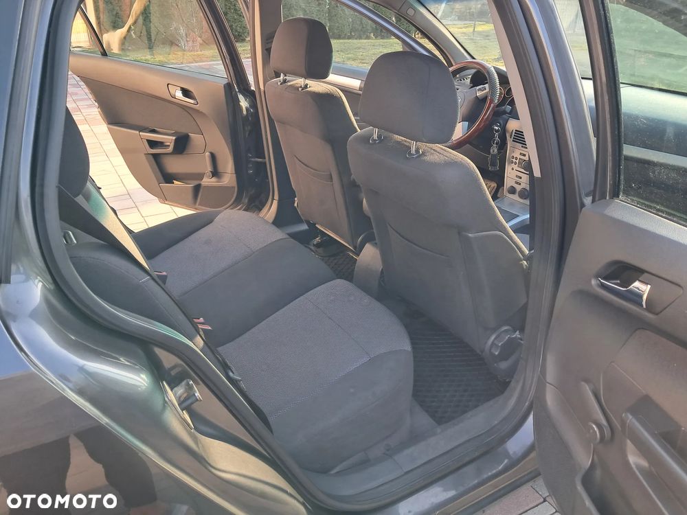 Opel Astra 1.9 CDTI 111 - 14