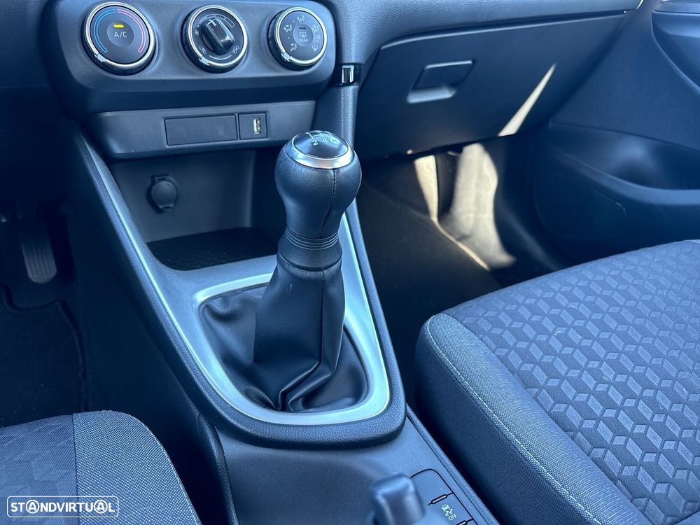 Toyota Yaris - 15