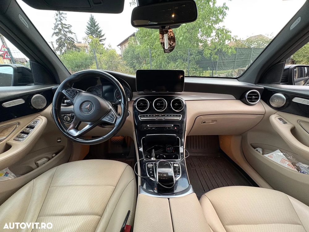 Mercedes-Benz GLC 250 4MATIC 9G-TRONIC - 22
