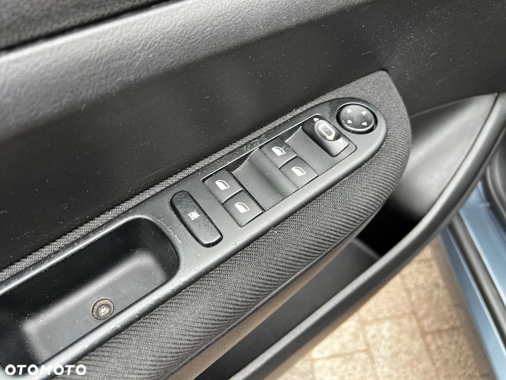 Peugeot 307 HDi 135 Premium - 17