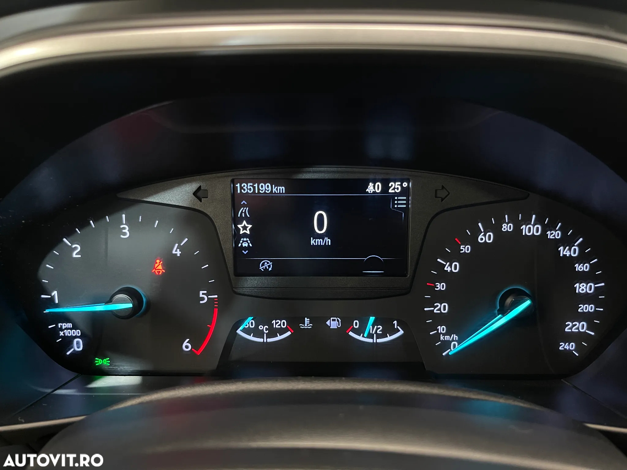 Ford Focus 1.5 EcoBlue Trend Edition - 24