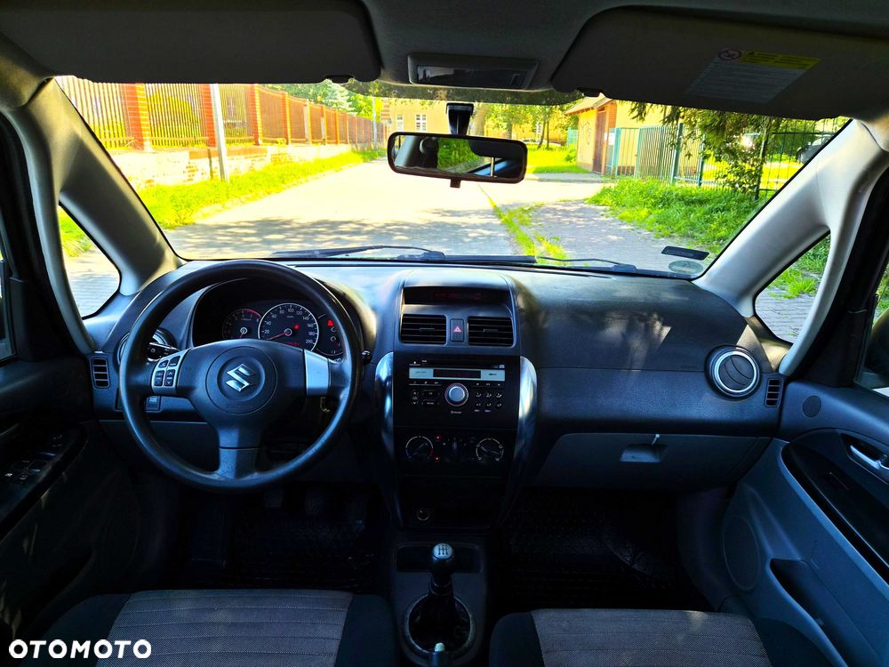 Suzuki SX4 - 8