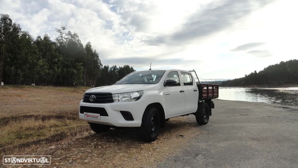 Toyota Hilux 2.4 D-4D 4WD CD CM - 1