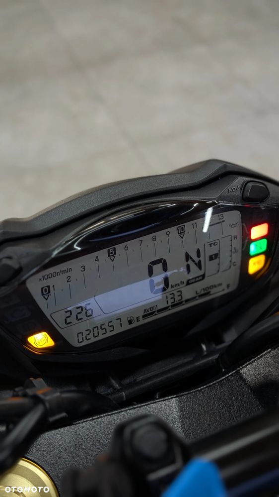 Suzuki GSX - 15