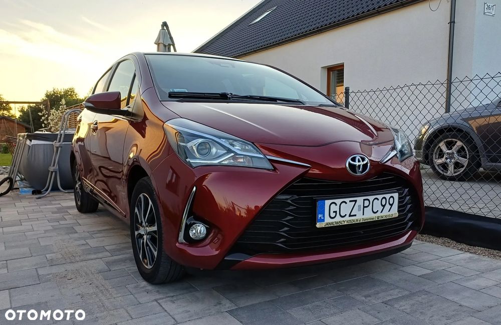 Toyota Yaris 1.5 Premium - 1